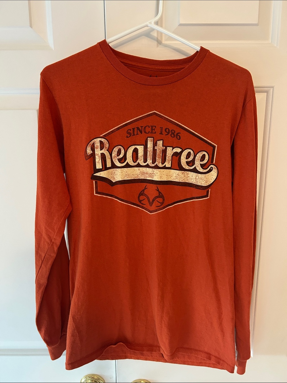 Realtree Long Sleeve Tee in Rust